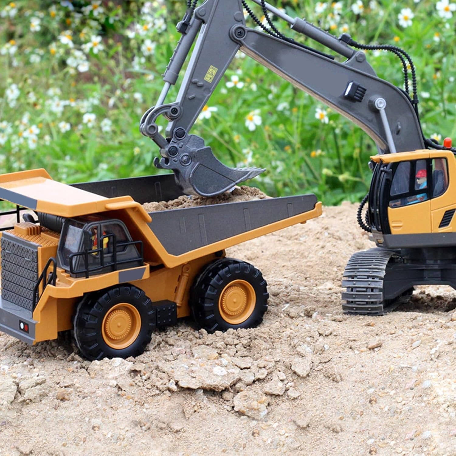 4WD Remote Control Excavator & Bulldozer